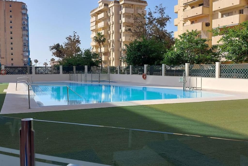 דירות בנאלמדנה Elegante Alojamiento Con Piscina A 200 M Del Mar. מראה חיצוני תמונה