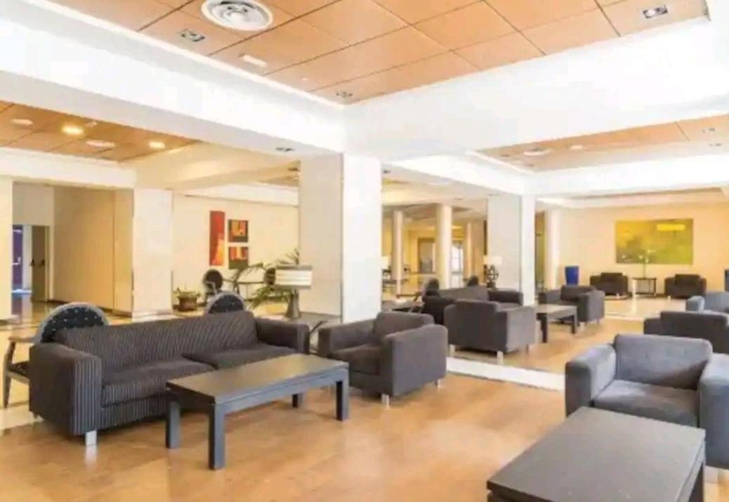 דירות בנאלמדנה Elegante Alojamiento Con Piscina A 200 M Del Mar. מראה חיצוני תמונה