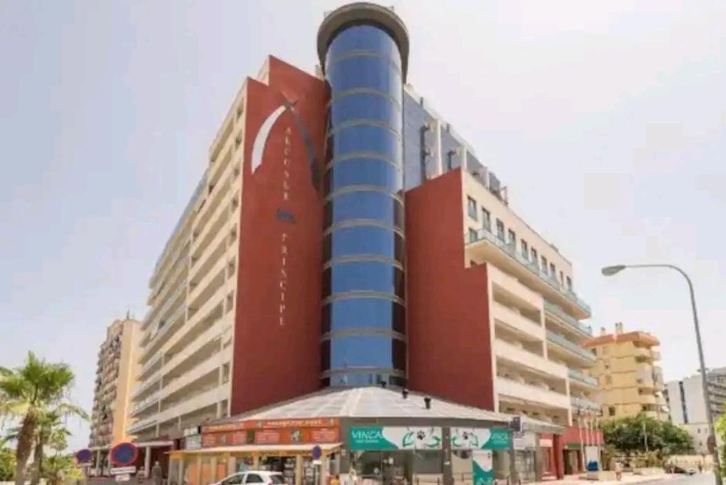 דירות בנאלמדנה Elegante Alojamiento Con Piscina A 200 M Del Mar. מראה חיצוני תמונה