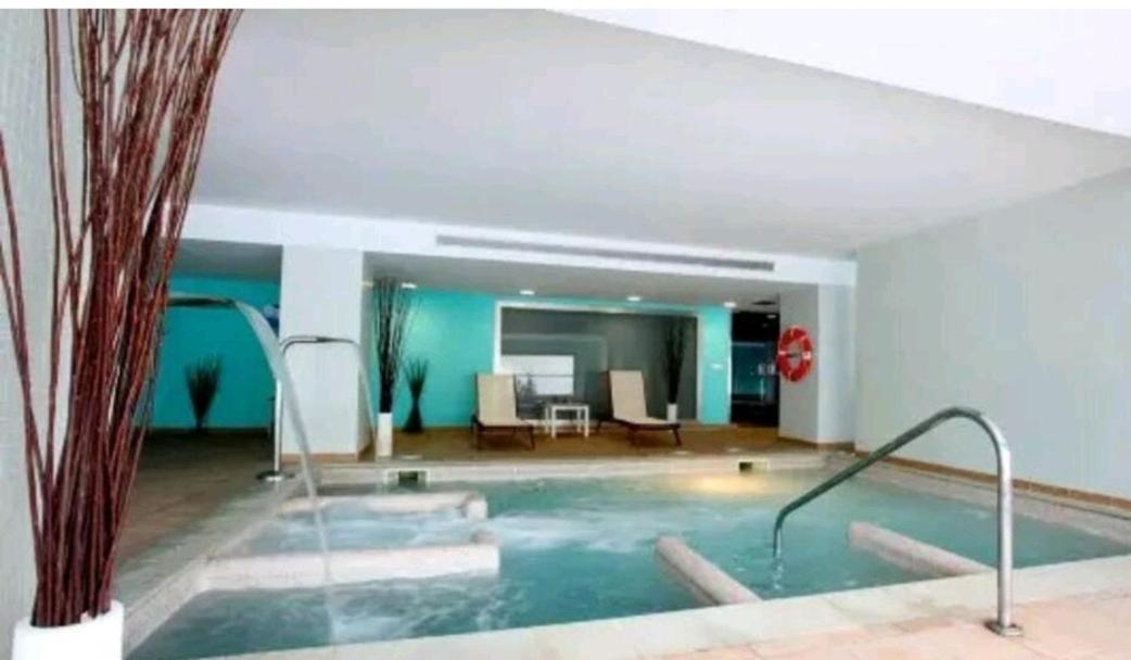 דירות בנאלמדנה Elegante Alojamiento Con Piscina A 200 M Del Mar. מראה חיצוני תמונה