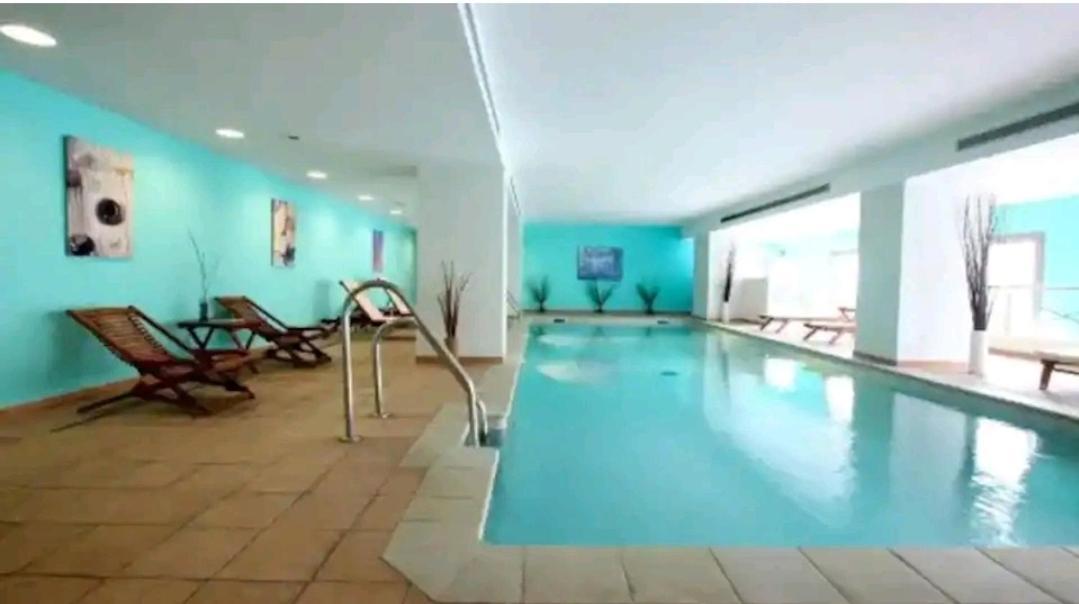 דירות בנאלמדנה Elegante Alojamiento Con Piscina A 200 M Del Mar. מראה חיצוני תמונה